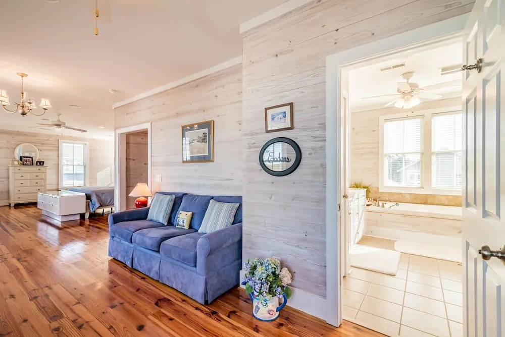 Carolina Corner - 5 Br Home