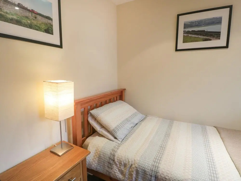 Whistle Stop Apartment
