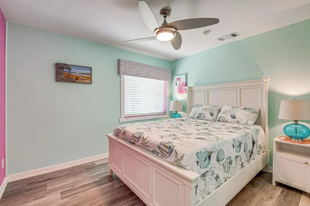 5 Mi to Beaches: Spacious Bradenton Home!