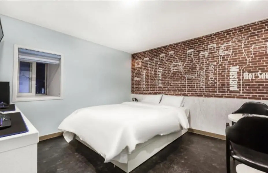 Yogi Motel
