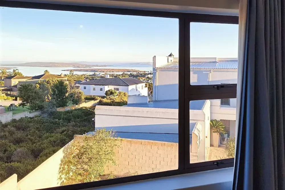 Sa-Ais, Langebaan 6-sleeper