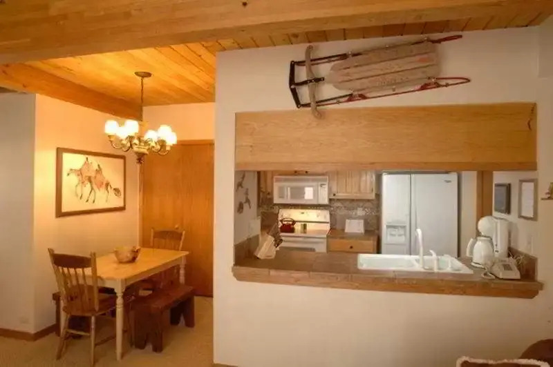 Ridge Condominiums