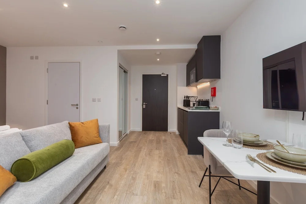 Spacious City Studio
