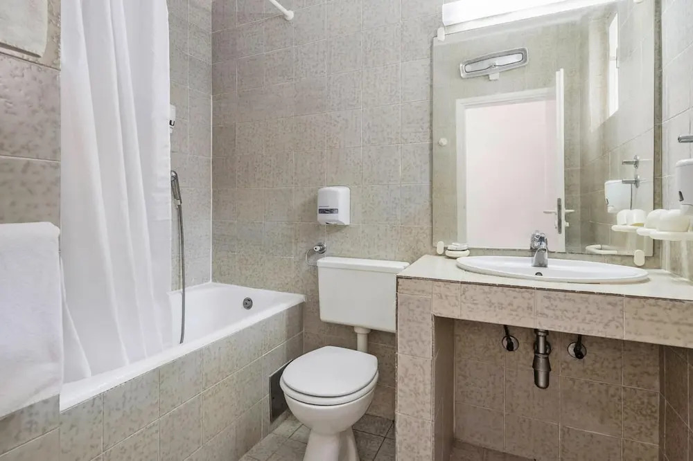 Beautiful Apartments in Jelsa, With Pool