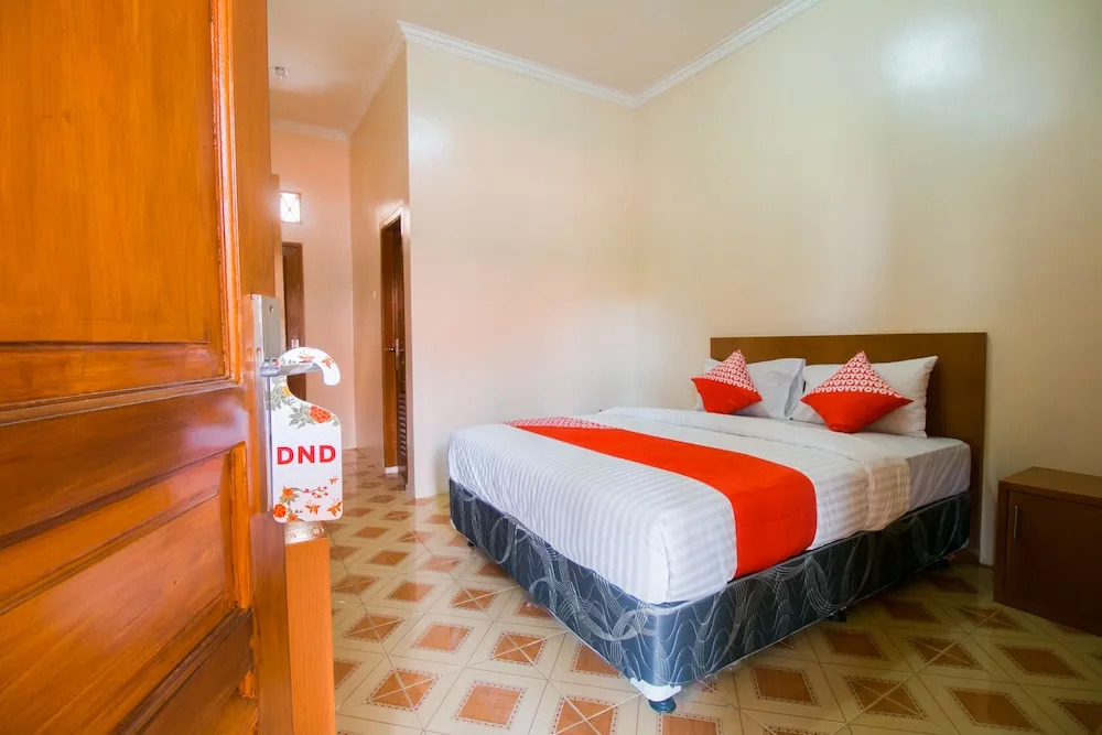 Edotel Smkn 1 Pacet by OYO Rooms