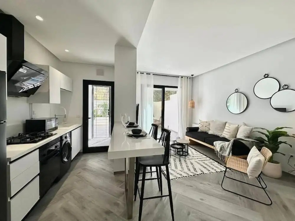 Onyx Apartment at Lake 2 With Beautiful Terrace