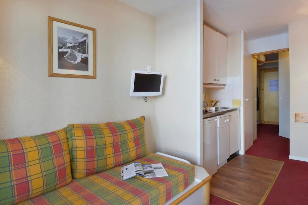 Belle Plagne Studio Cabin on Slopes for 4 People of 23mâ² Th02