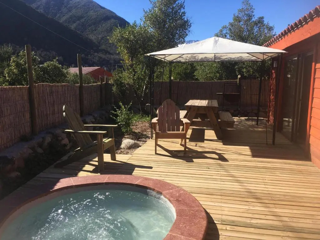 Los Quenes River Lodge