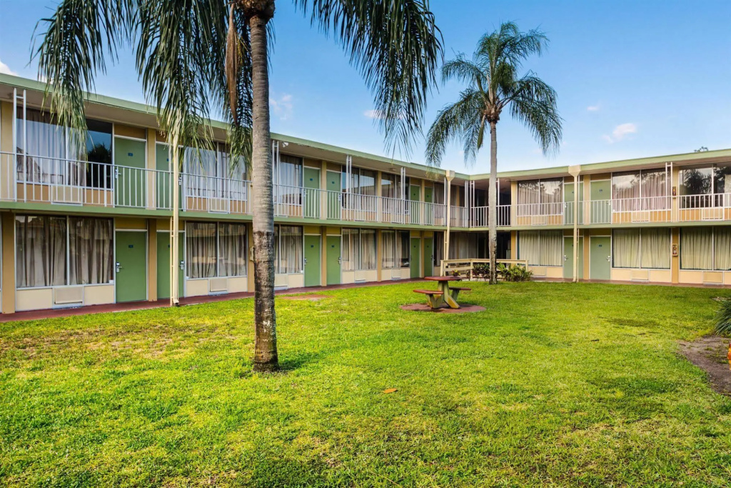 Red Roof Inn Vero Beach - I-95