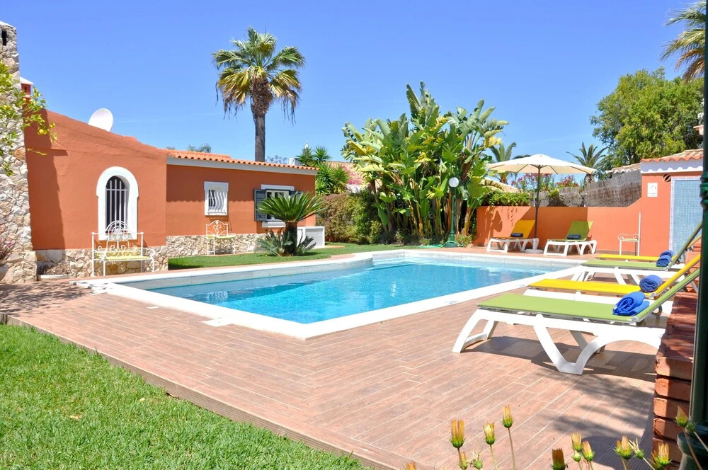 Fantastic for Family Gatherings, Optional Pool Heating, Free Air Con Wifi