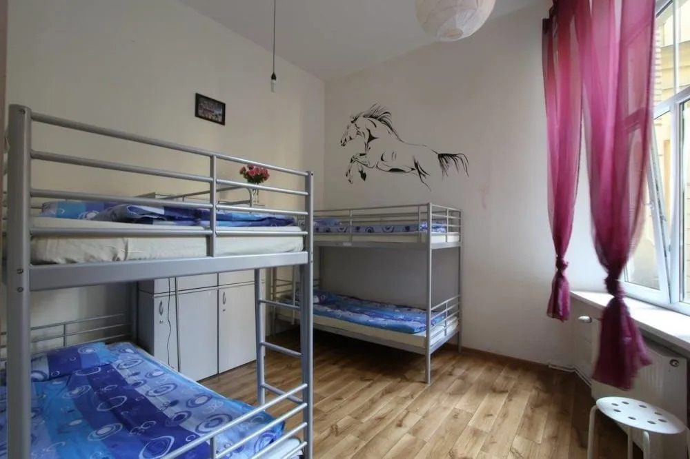 Hostel Yellow