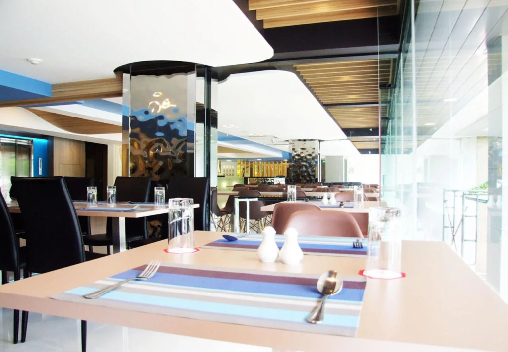 Grand Tower Inn Sathorn Hotel