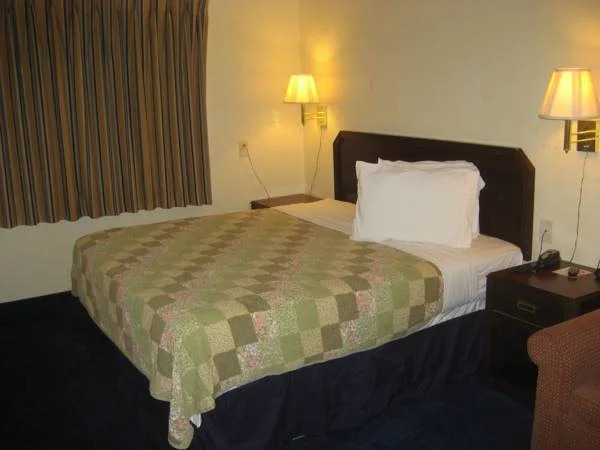 Heaven Hotel Lodge of Pensacola