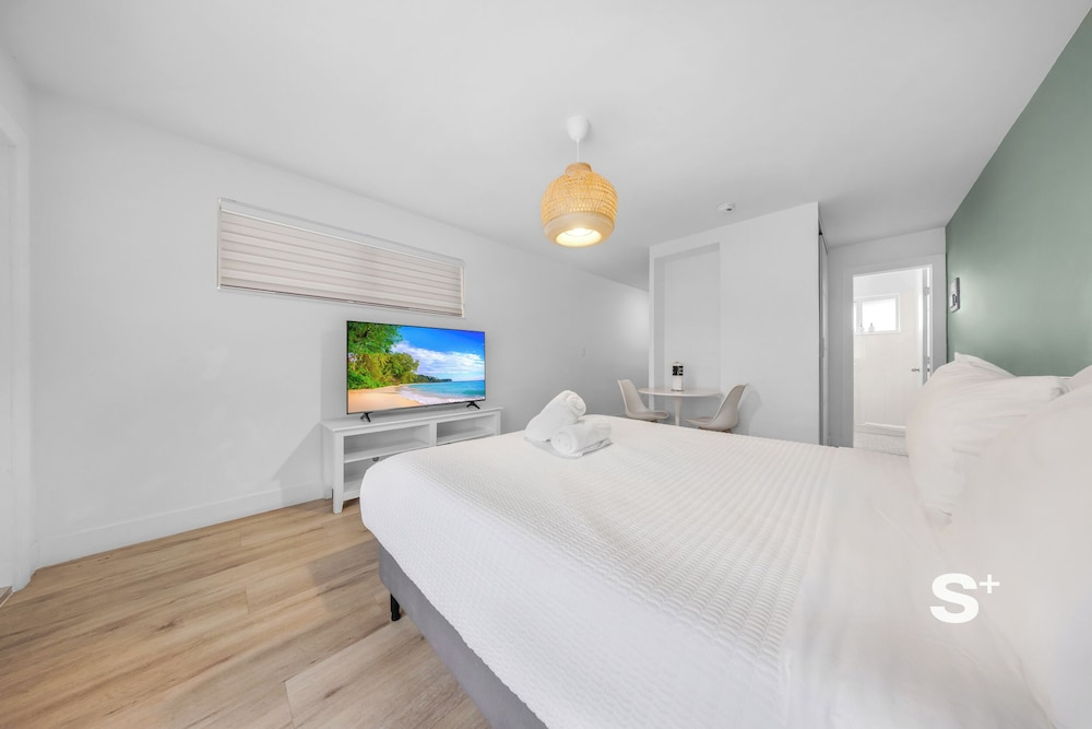 Stylish Studio Parking-Gym Near Aventura