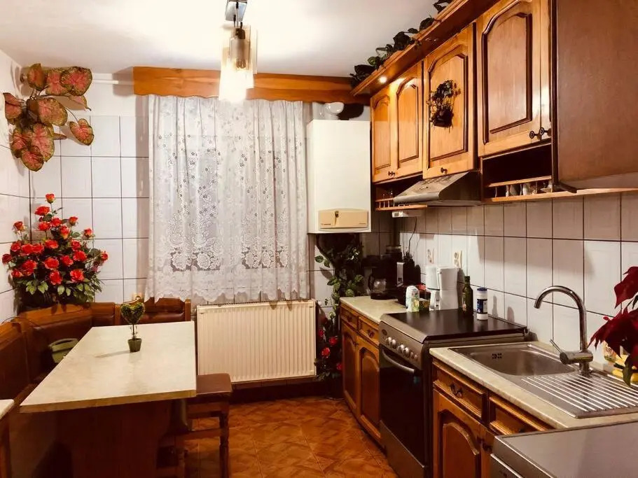 Very Big apartment in a Quiet area near Spitalul Judetean F7