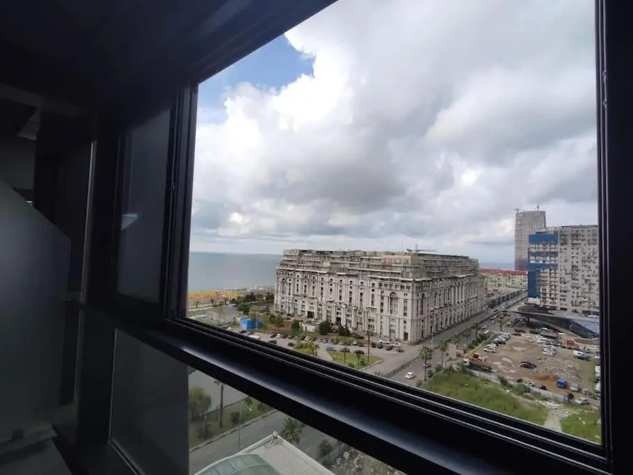 Leo Group Luxury Apartment 09-15 Alliance Palace
