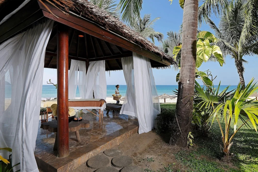 NgapaliI Bay Villas & Spa