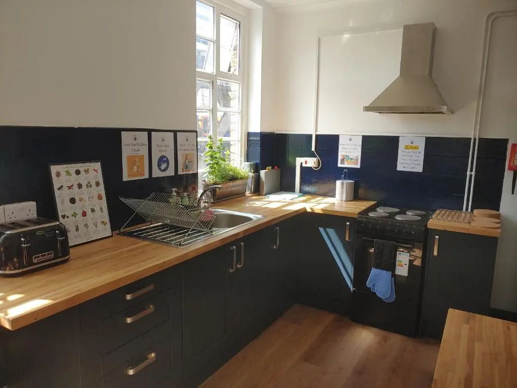 The Walrus Bar and Hostel