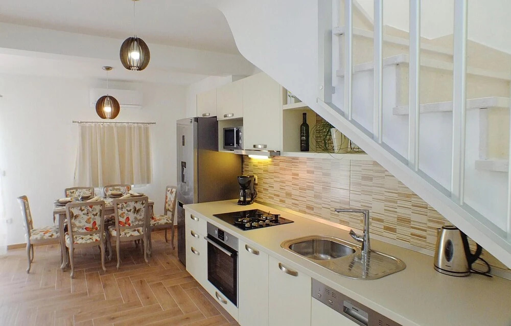 Amazing Home in Drvenik With Wifi and 3 Bedrooms
