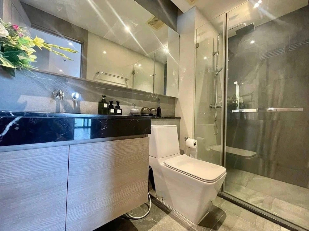 31st Floor 2 Bed Room Sea View Gem - Rare Unit