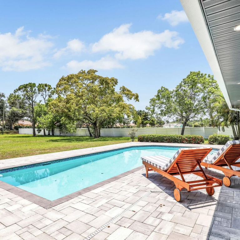 Luxury 6 000 Sqft Oasis Pool Sleeps 16