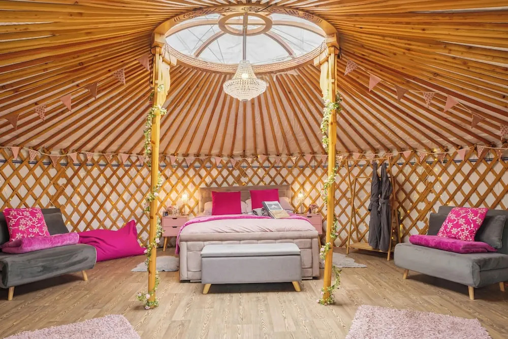Glamp and Tipple Ltd