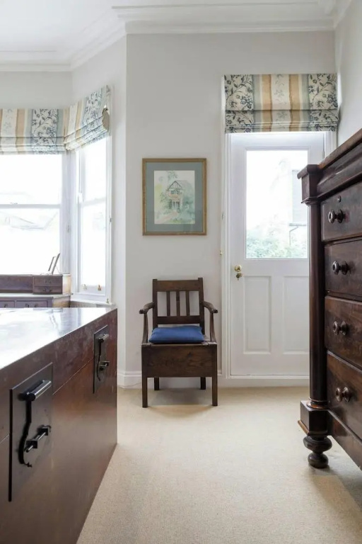 Winchendon Road by Onefinestay