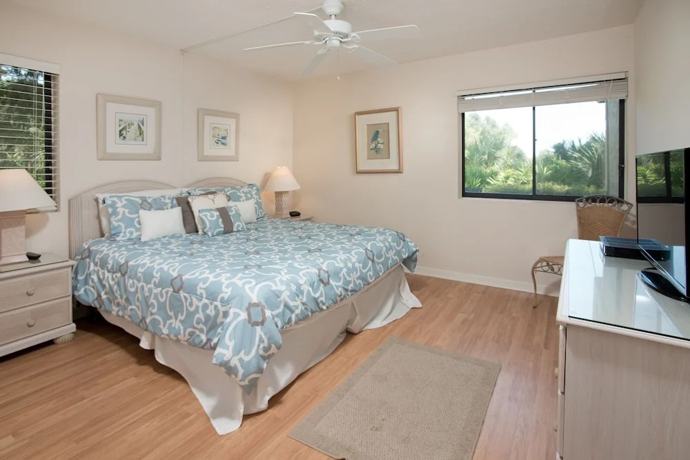 New Listing! Updated Golf & Beach Villa w/ 2 Pools villa