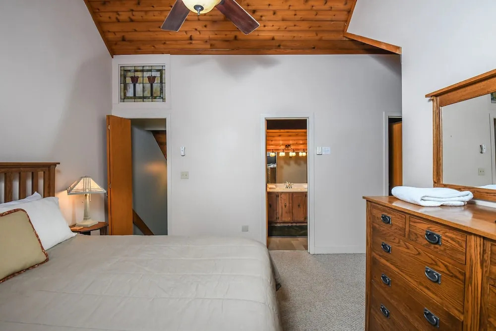 Arrowhead Village 3 Bedroom Townhome #15