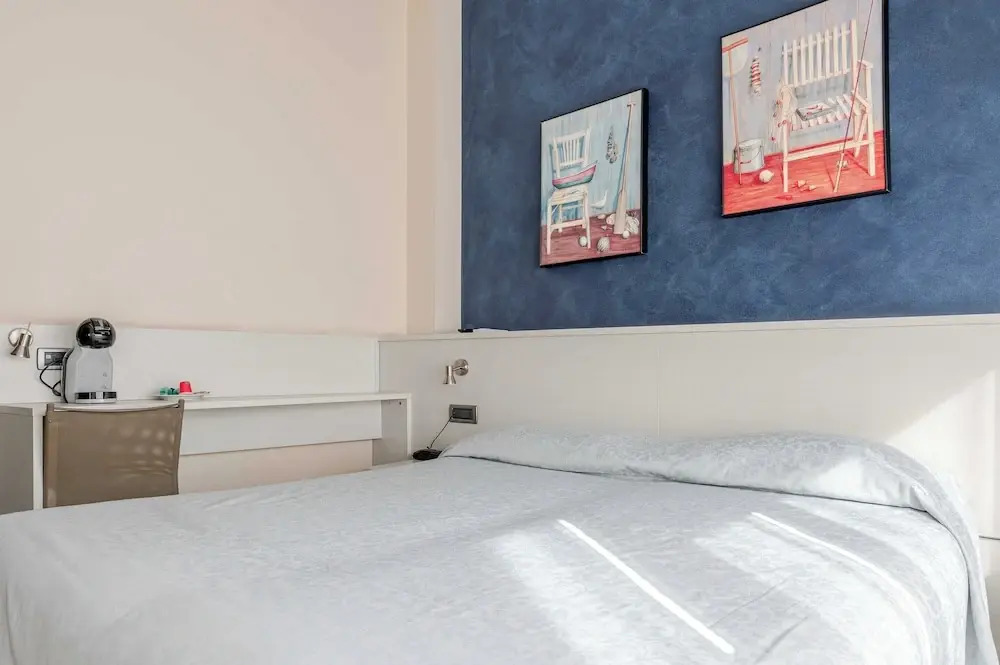 Hotel POSTA - Comfortable Stay in Ventimiglia