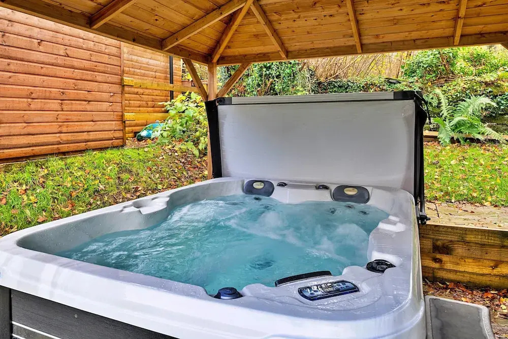 Cottage in Snowdonia With Hot Tub & Views