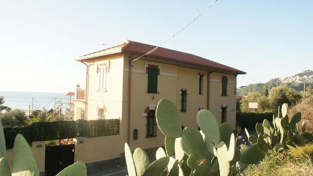 Villa Iris