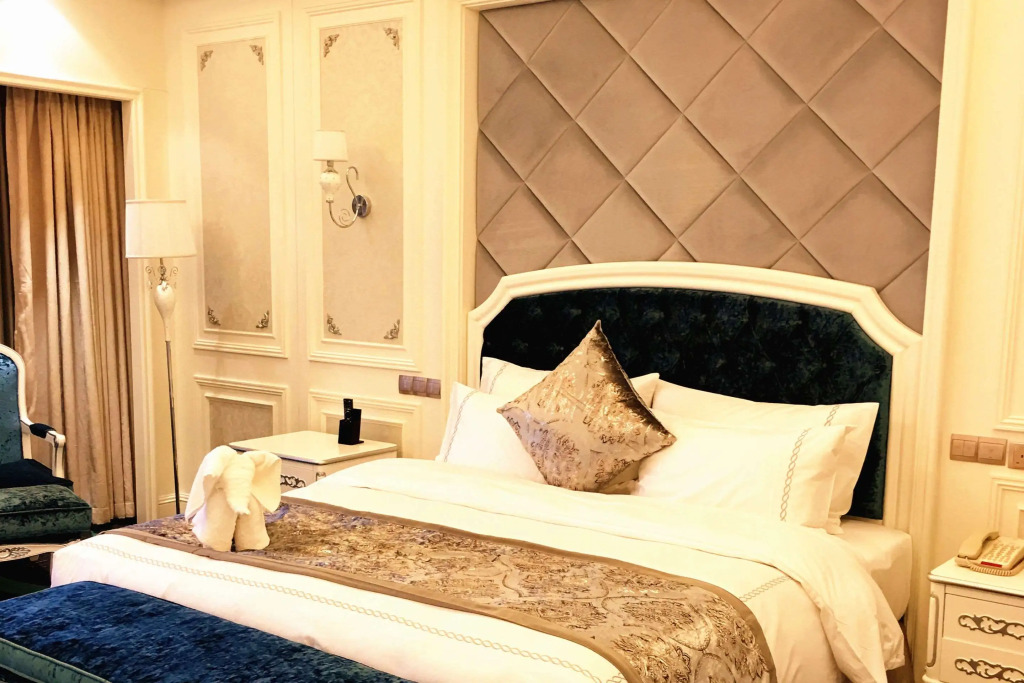 Clarion Hotel
