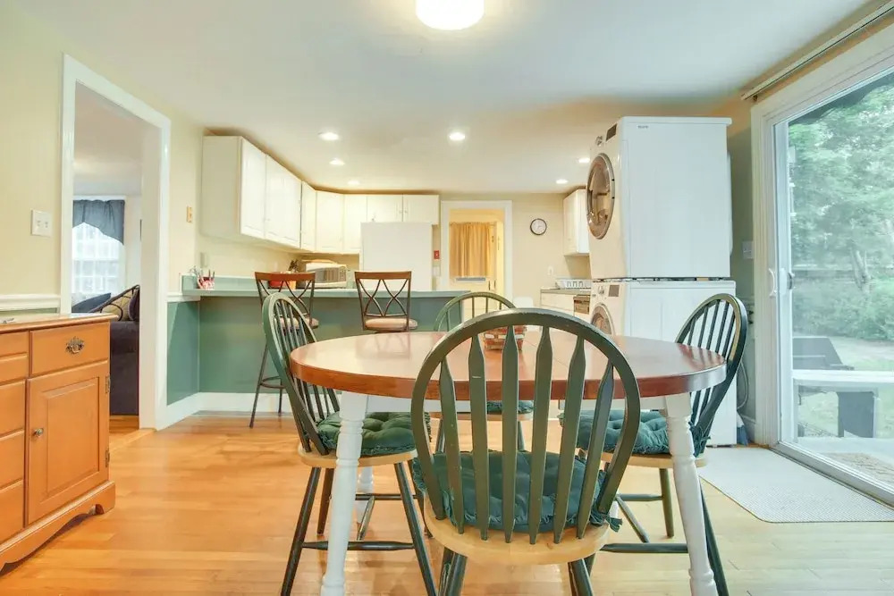 1 Mi to Marina! Hyannis Family Getaway w/ Deck