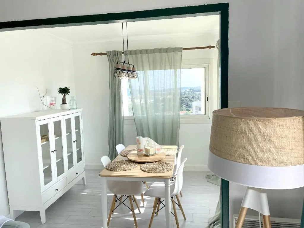 Appartement de 2 chambres avec vue sur la mer balcon et wifi a Toulon a 5 km de la plage