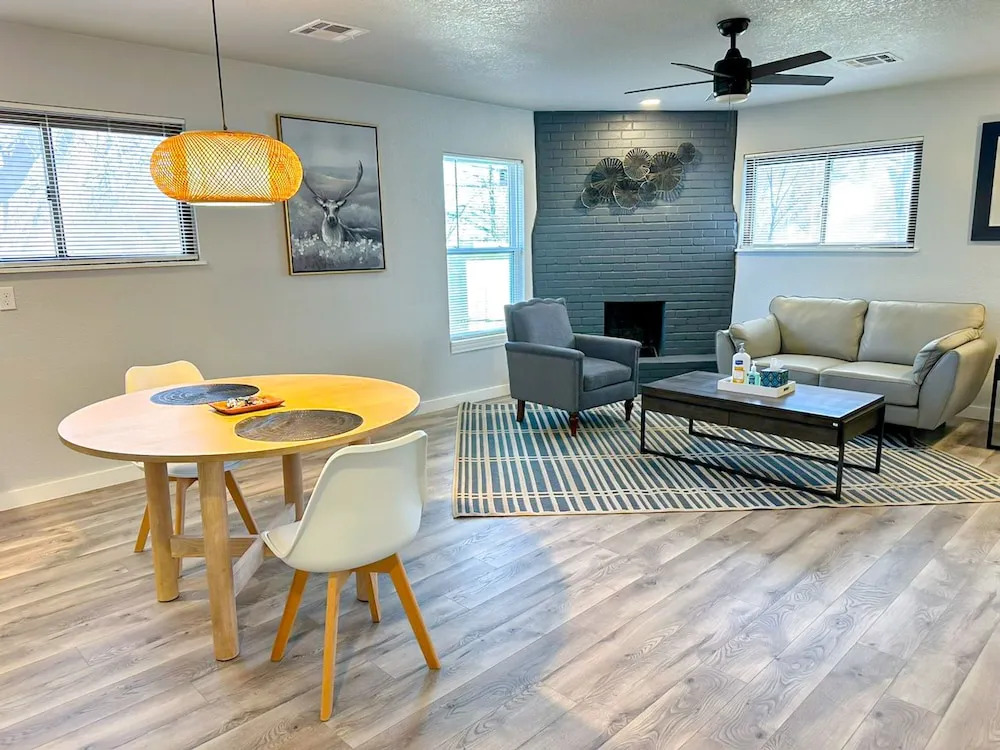 Vintage Gem in Prime Location Cozy 1BR Oasis