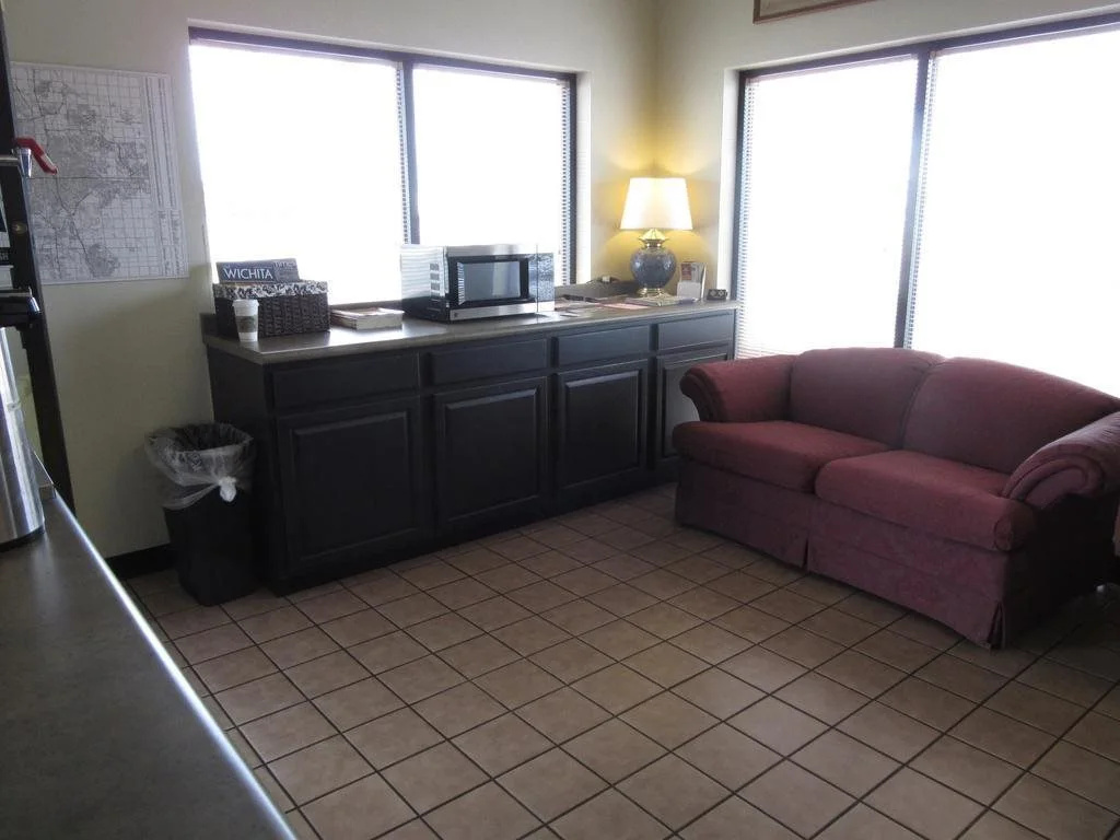 SureStay by Best Western Wichita Airport