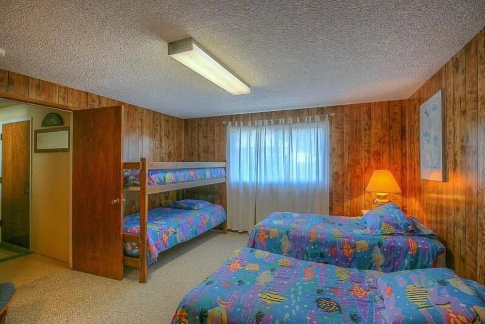 Cozy Hearth and Ocean Views - Inviting Beach Haven
