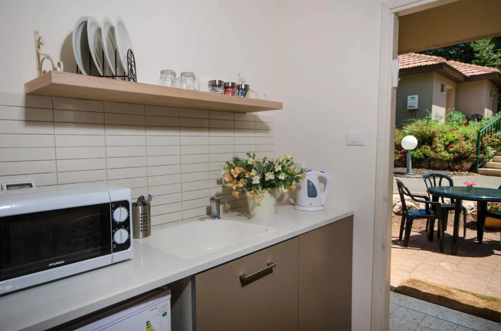 Kibbutz Malkiya Travel Hotel