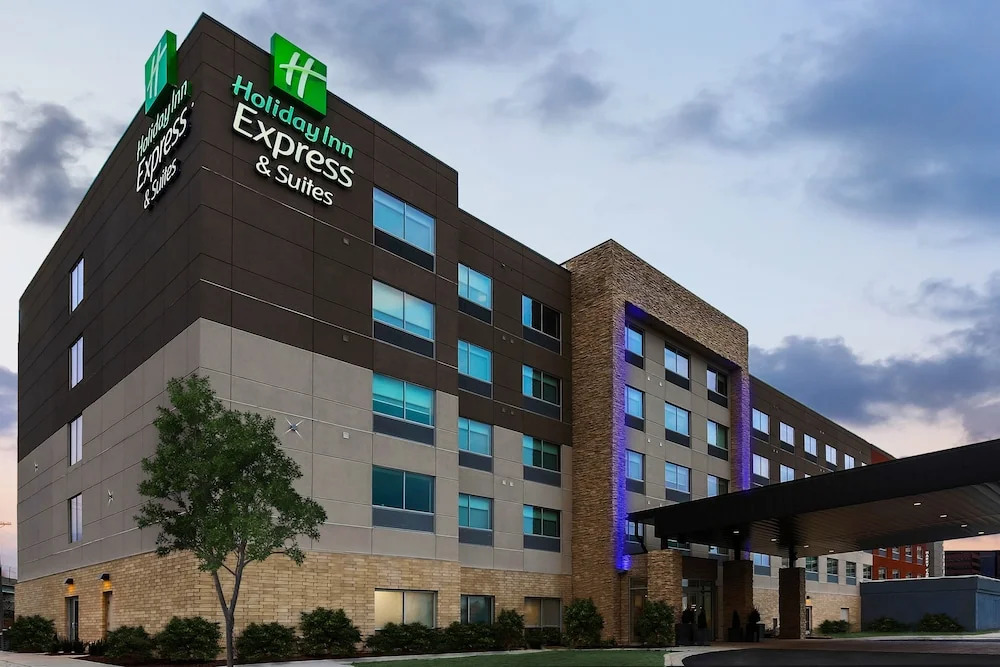 Holiday Inn Express & Suites Chicago OHare Airport by IHG
