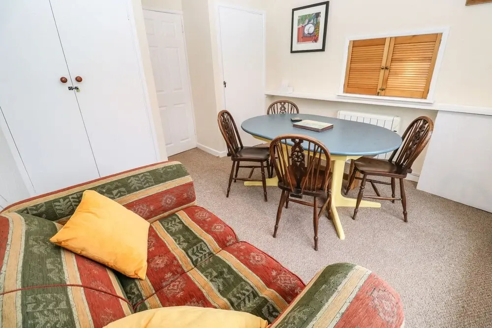 Flat 6