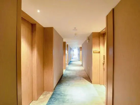 Blueprint Cloud Hotel (Shenzhen Longcheng Plaza subway station store)