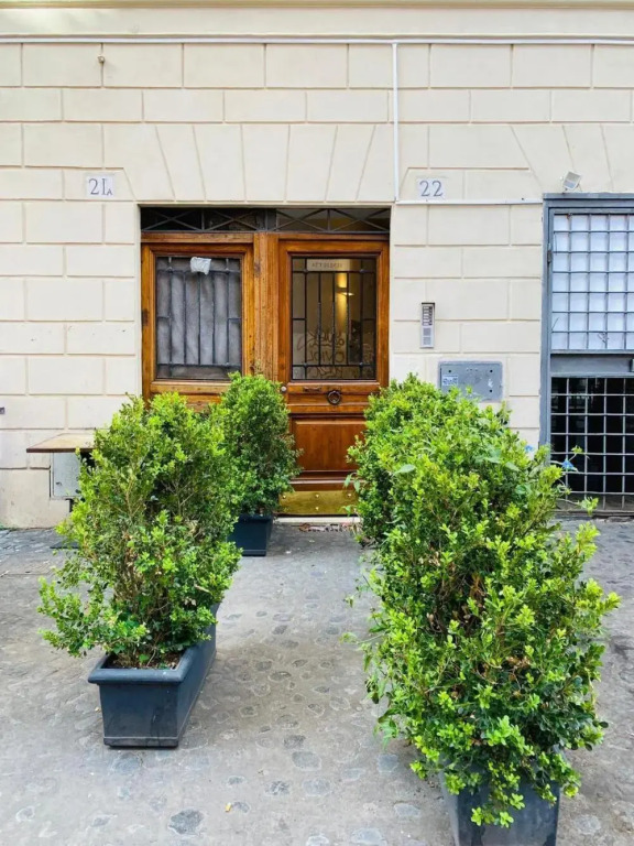 Benedetta 22 - Trastevere
