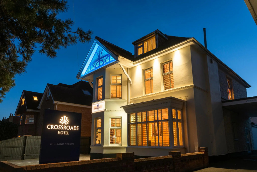 Crossroads Hotel