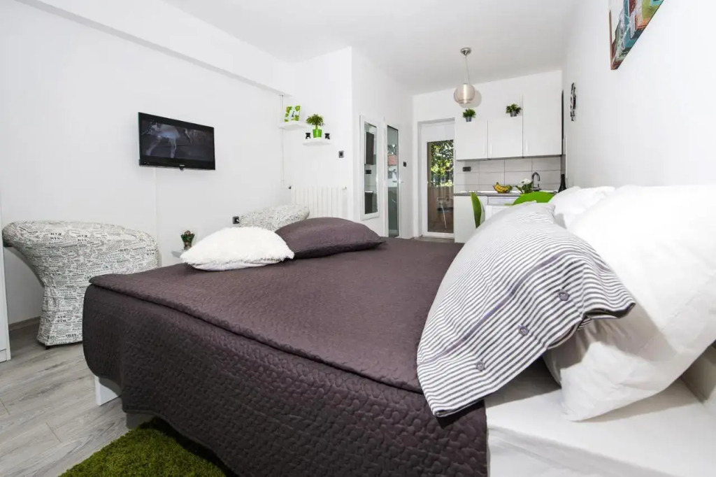 Studio Apartment White