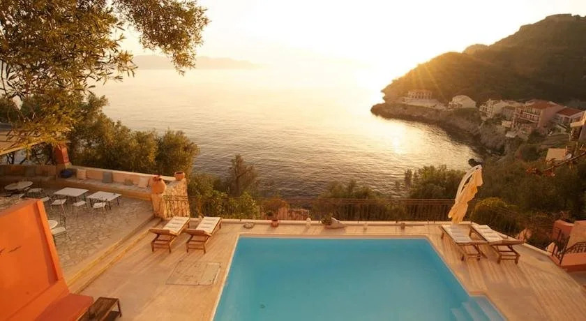 Roi Boutique Suites