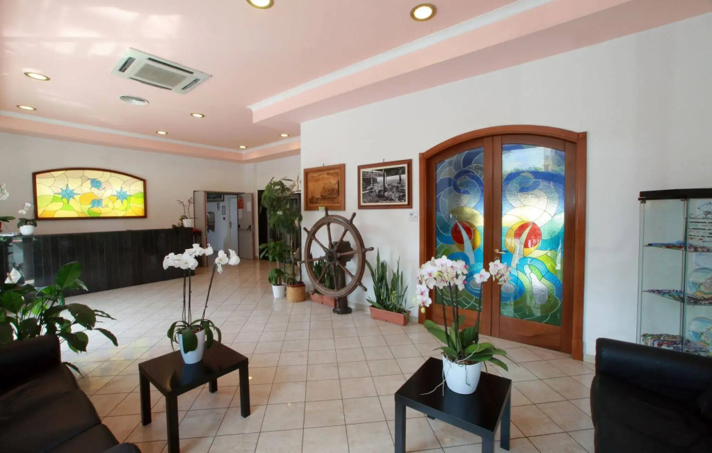 Hotel Mary