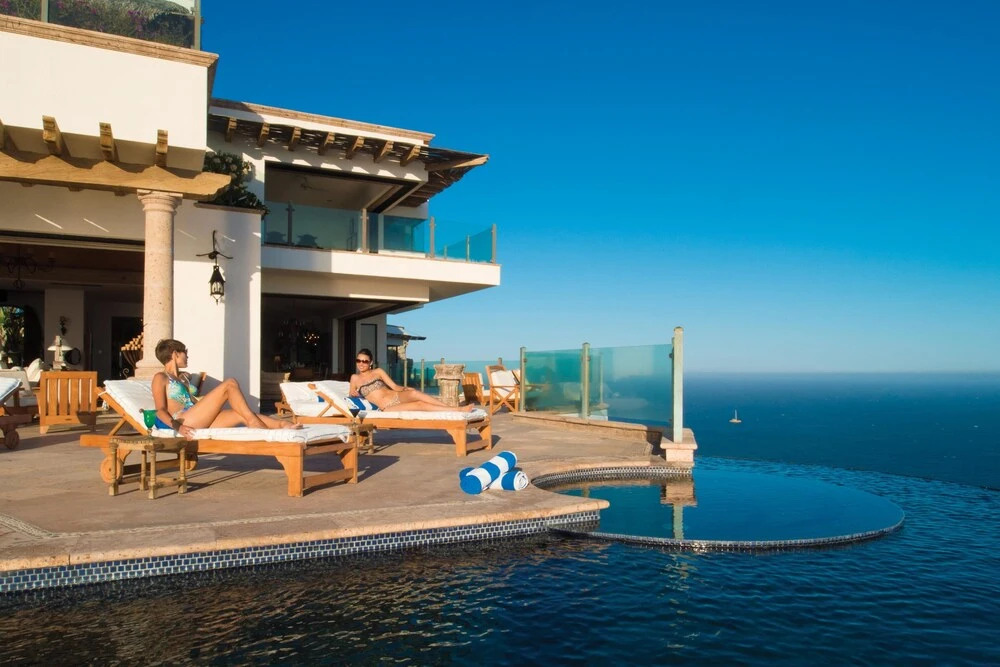 Sophisticated Cliffside Platinum Villa Turquesa 9BR Overlooking the Pacific