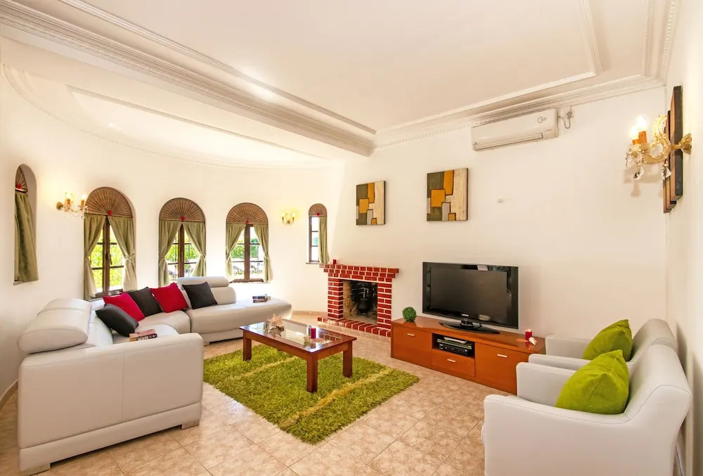 Villa Morais - Refúgio em família com piscina aquecível e BBQ - Galé, Albufeira