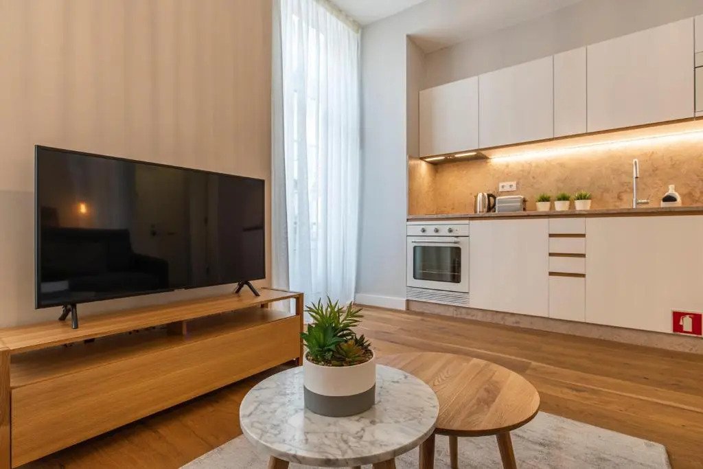 Upscale & Trendy flat in the Center